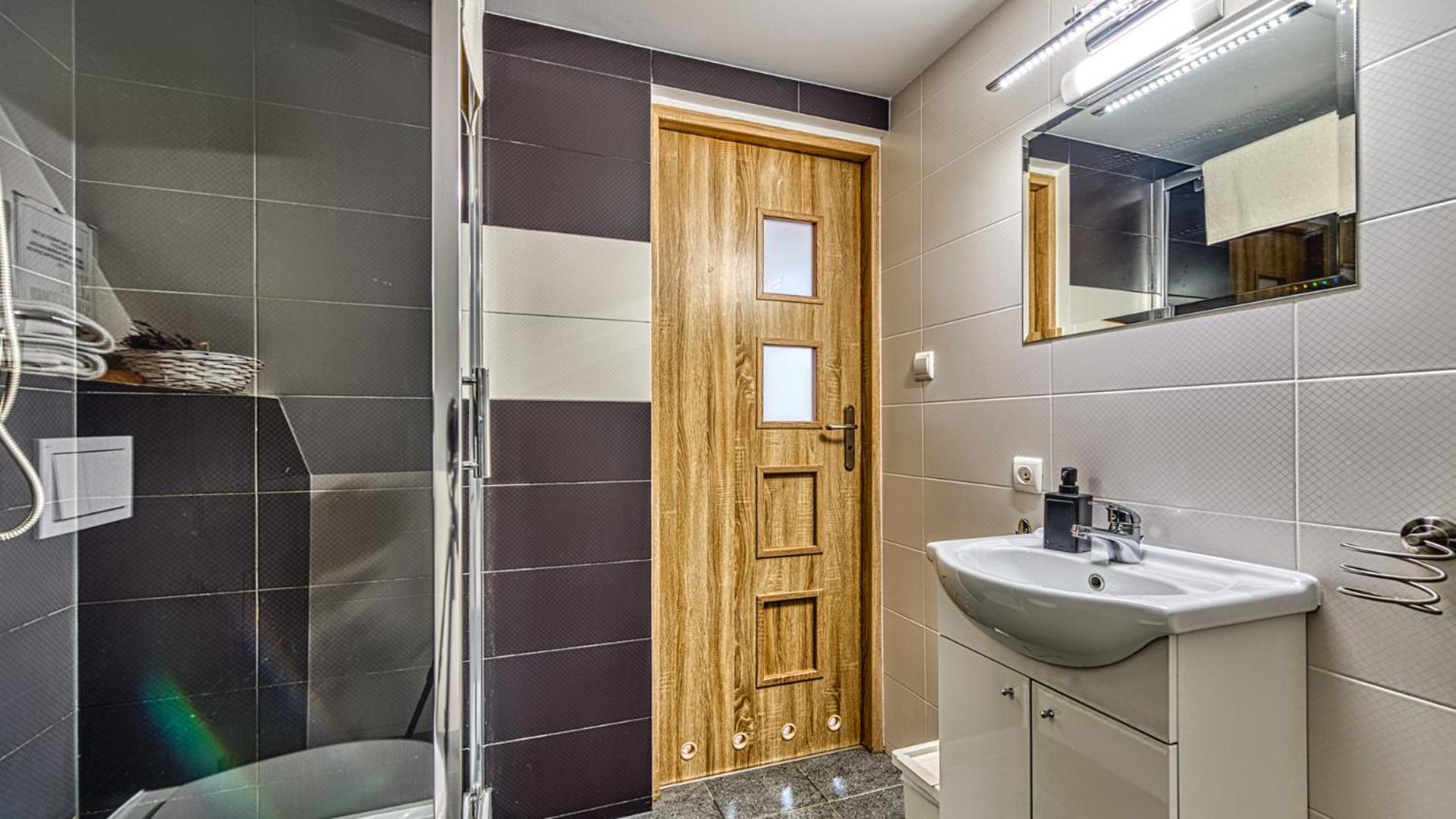 Izerska Baza - Basen, Ebike, Narty, Sauna, Jacuzzi, Las Blisko Swieradow Zdroj - 5D Apartamenty Giebultow  エクステリア 写真